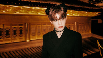  ·黄明昊·
如果沟通有障碍 那就接吻。