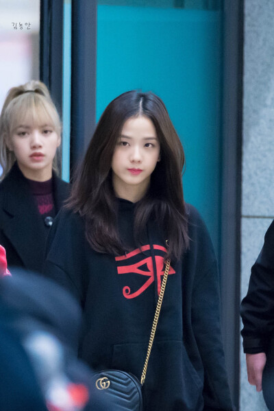 jisoo
cr.NyongAn103