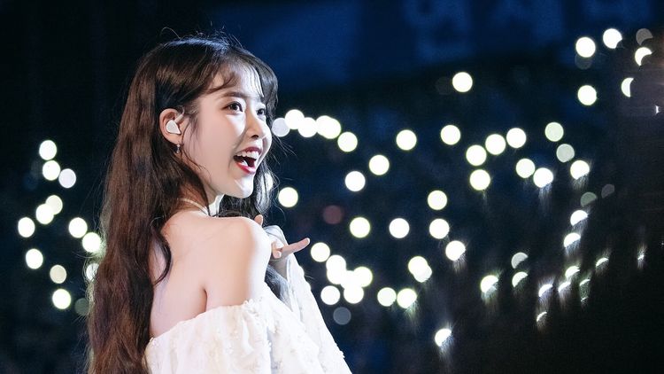 IU