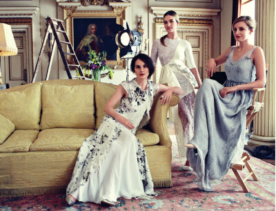 UK Harper’s Bazaar August 2014 "The Downton Sisterhood"
Stars: Michelle Dockery & The Women of Downton
Photographer: Alexi Lubomirski
Stylist: Leith Clark
[thefashionspot@Avogadro]