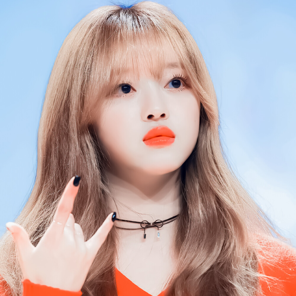 ：yooa
“有些人，一旦遇见，便一眼万年;有些心动，一旦开始，便覆水难收?！?原??Lauren_siah
二传标明池肆染