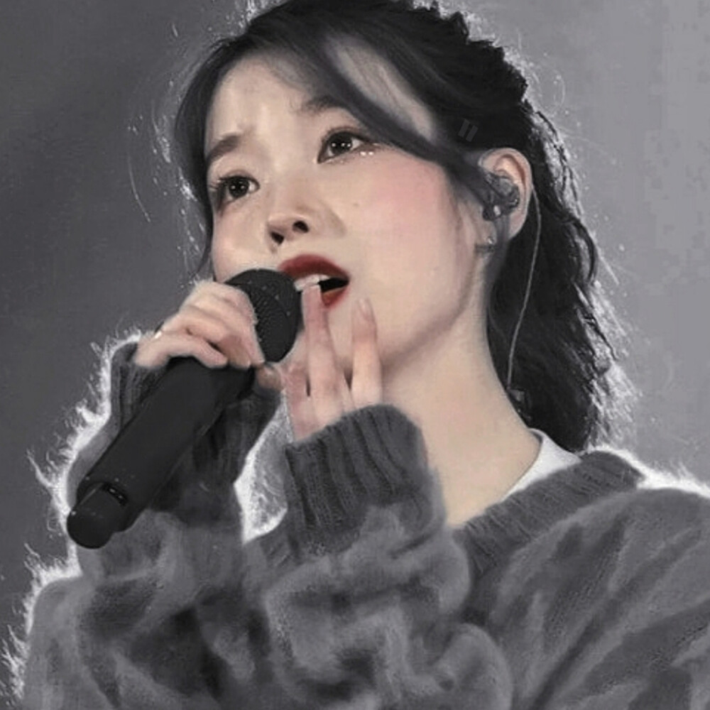 IU｜cr.iu_strawberry