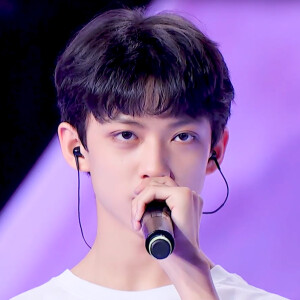 【TF家族三代陈天润】
陈天润头像.TF家族进化论迷宫
[抱图点赞&收藏专辑 二改二传注明]
[重庆夏日©自截自调 请尊重劳动成果]