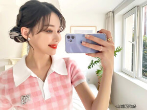 ©金玟庭

“我没放下 但我依旧对另一个人心动了”