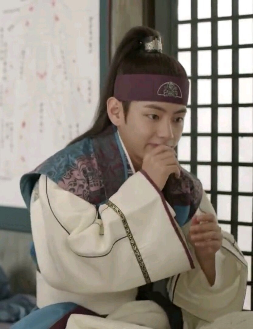 金泰亨古装照片