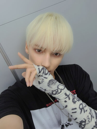 【210824 推特】更新
MOA们!!!!♡♡♡♡♡ 谢谢你们在我们回归之后这样把初1位作为礼物送给我们>3<♡♡♡♡♡ 想和MOA一起享受安可舞台来着 ㅠㅠ 但我还是相信我们一定可以的>3<♡♡♡♡♡
爱你萌♡♡♡