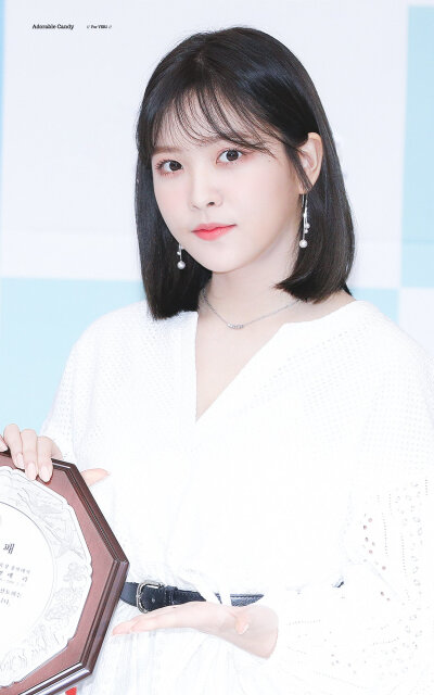 yeri
cr.adorablecandy81