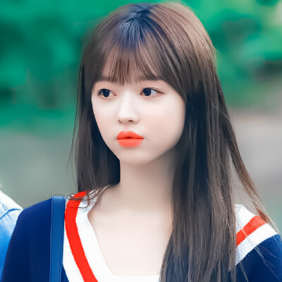 ：yooa
“我的天堂失了火，没有神明救赎我。”
原©®Lauren_siah
二传标明池肆染