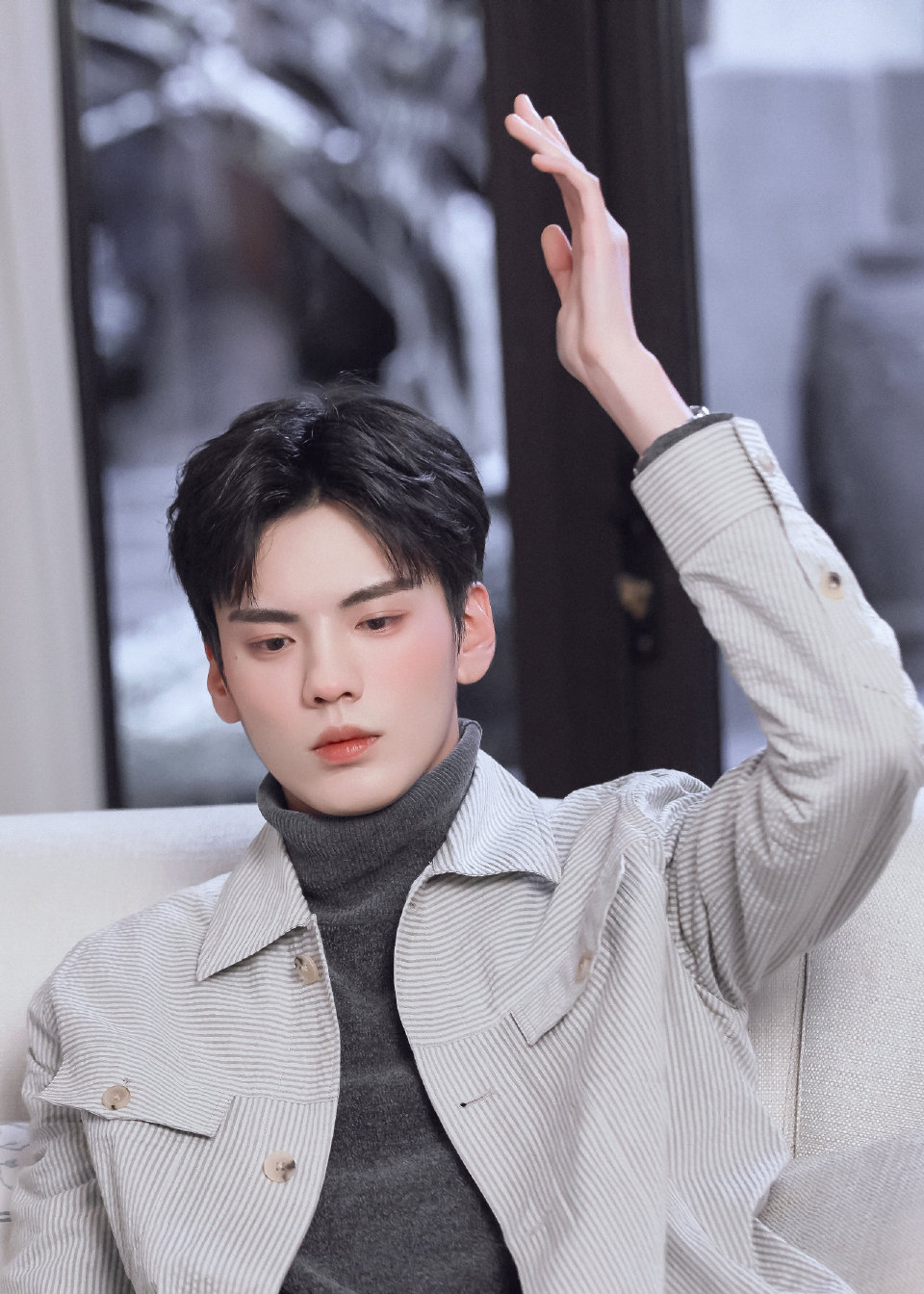 - 世界微尘里 // 毕雯珺
好阔爱滴醉酒小狗勾
cr@春日阁