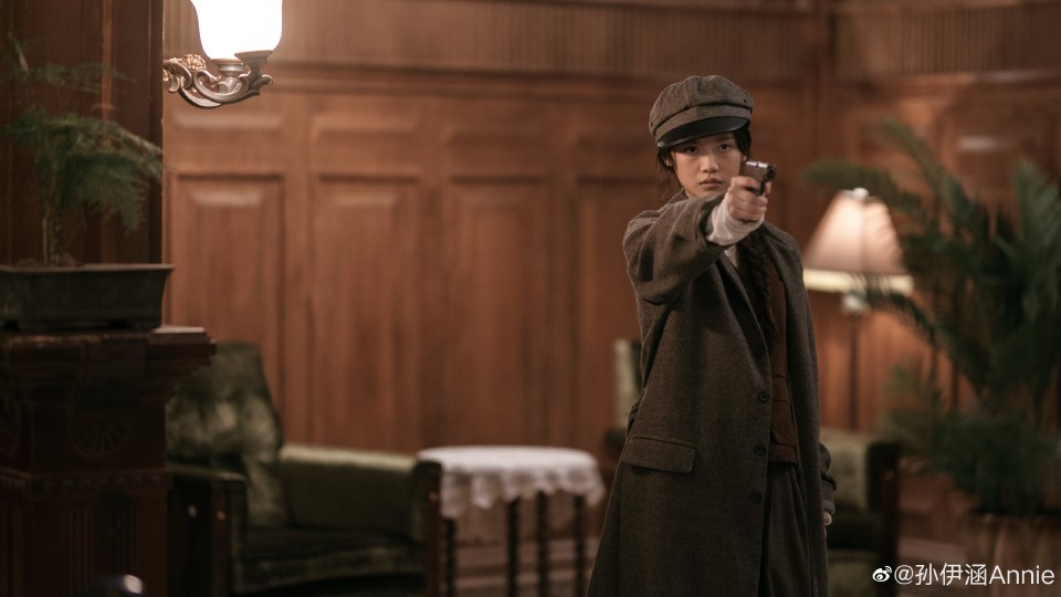 《双镜》壁纸 孙伊涵/严微
图源 孙伊涵 官方微博