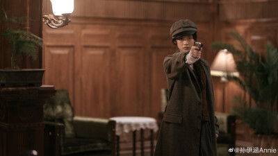 《双镜》壁纸 孙伊涵/严微
图源 孙伊涵 官方微博