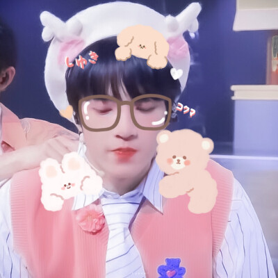 • 刘耀文
· Lynne