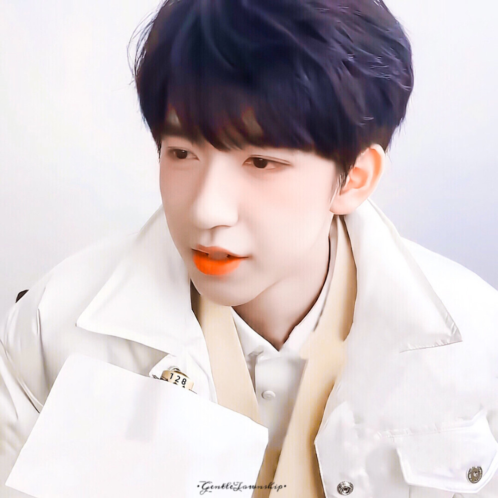 真的超爱 贺峻霖笑起来真的很好看 原截江纪然