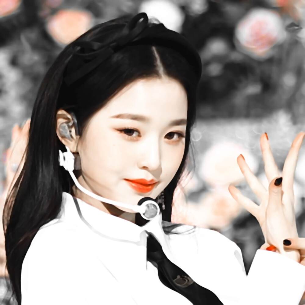  书里总爱书写喜出望外的傍晚 )张元英
原朴安冉