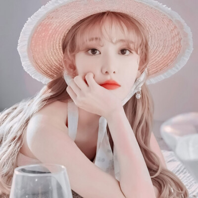 
✝︎♞ ᶜʰᵉʳʳʸ ᵇˡᵒˢˢᵒᵐˢ ᵃʳᵉ ᵇˡᵒᵒᵐⁱⁿᵍ