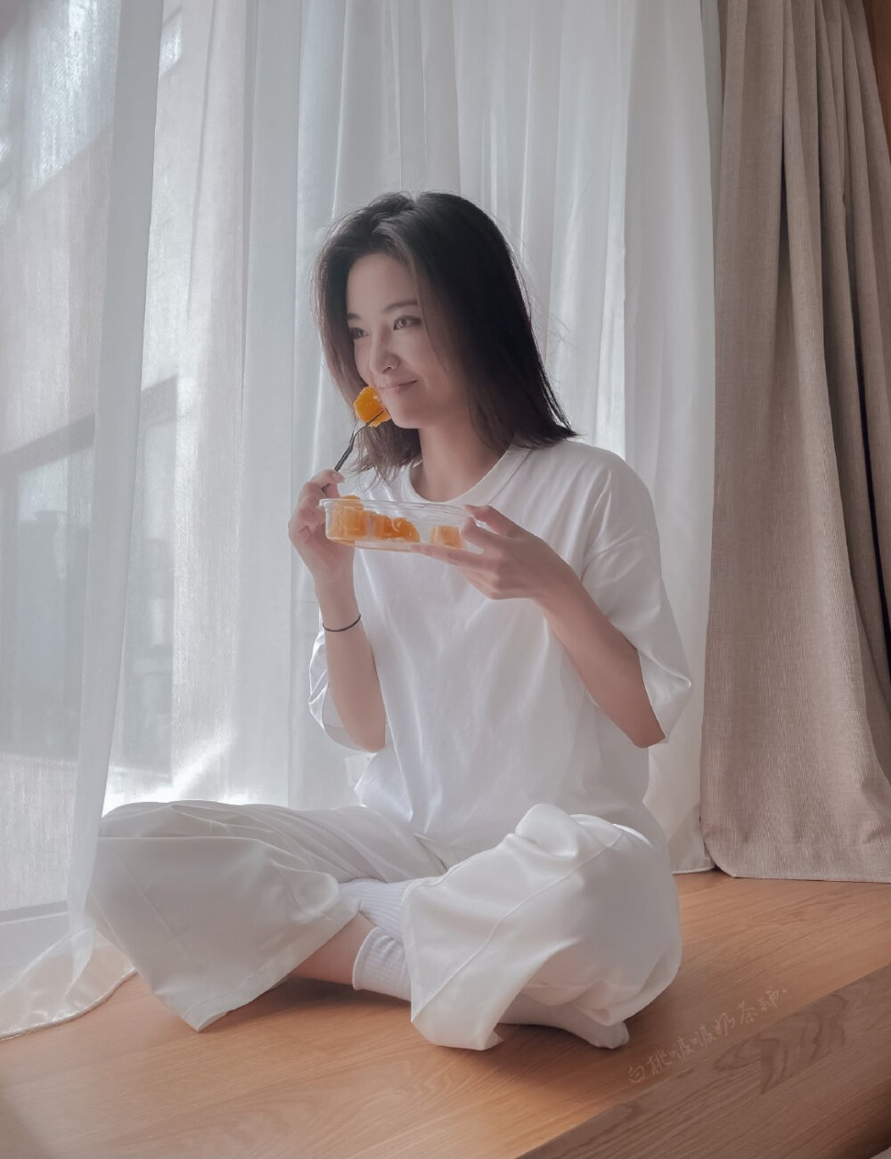 THE9 许佳琪
©白桃啵啵奶茶铺·