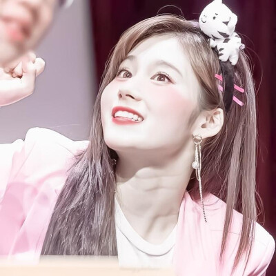 虽然我有时候笨笨的但是我会说love u
|·sana凑崎纱夏·|DooDoo_22
