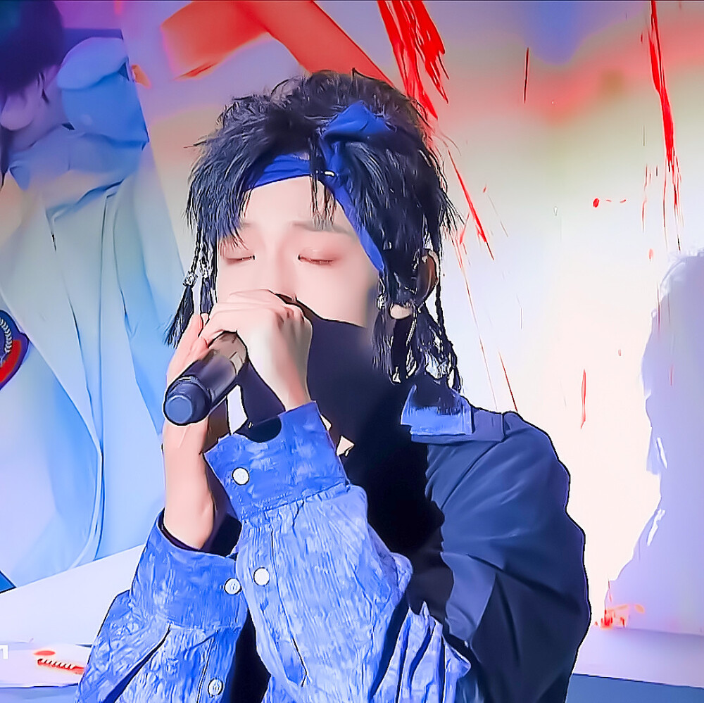 “小宝，公开三周年快乐”
//张泽禹 原截苏粟粟