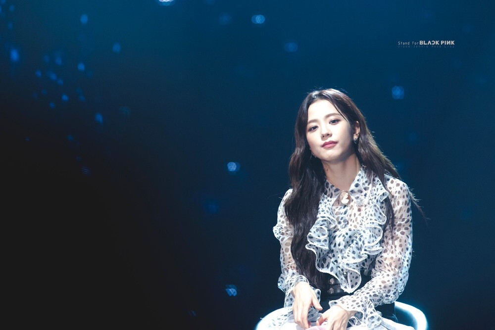 jisoo
cr.standforBP_0808