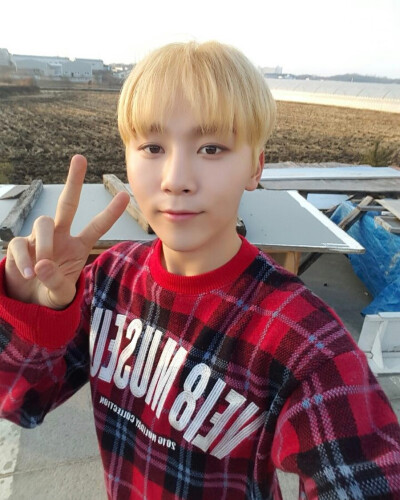 夫胜宽（SEUNGKWAN）
❣️ⓈⒺⓋⒺⓃⓉⒺⒺⓃ❣️