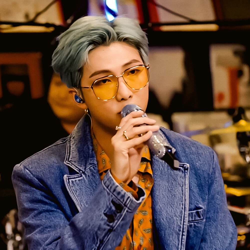 防弹少年团/金南俊头像
cr.快樂小黃