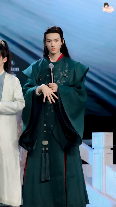 龚俊
©迷人柒月_