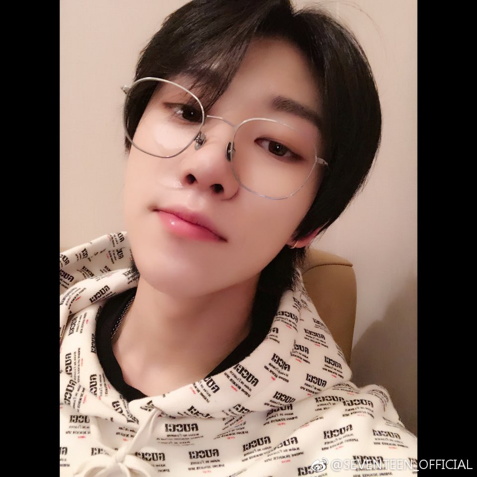 徐明浩（THE8）
❣️ⓈⒺⓋⒺⓃⓉⒺⒺⓃ❣️