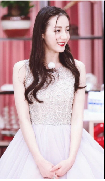 快来，看看我们可爱的热巴小朋友