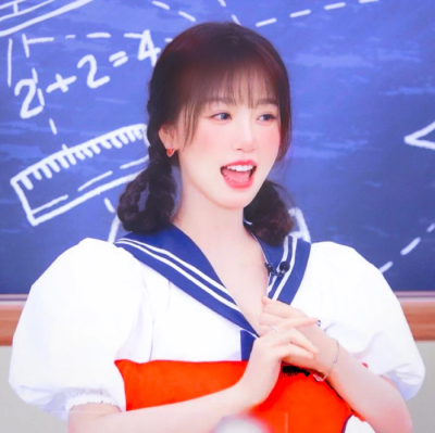 袜是欣欣鸭。