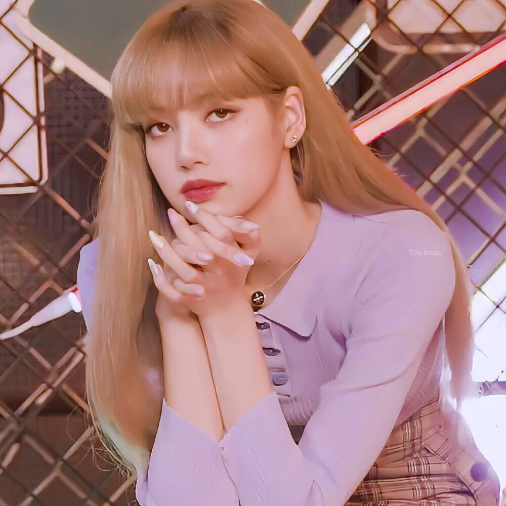 Blackpink Lisa
转自wb Tea-krisy