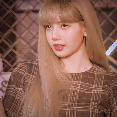 Blackpink Lisa
转自wb Tea-krisy