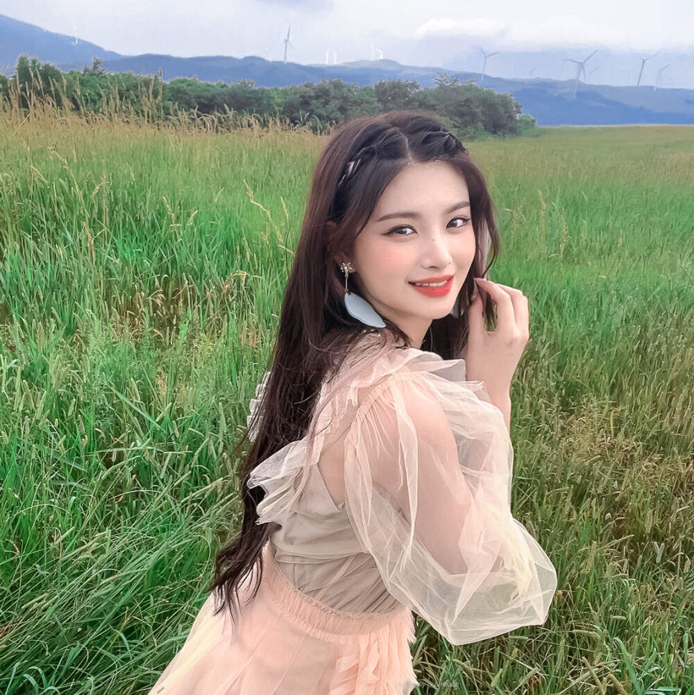 女爱豆女爱豆头像王怡人王怡人头像赞评论更多所有评论