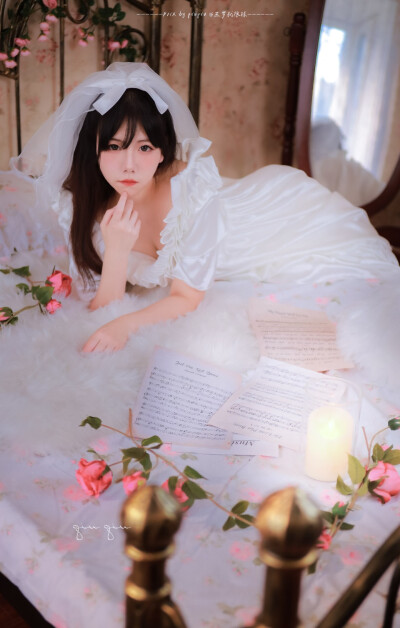  #婚纱写真 #法式复古
似乎拍了“婚纱照”，人生才完满了。
·
出镜:@汐尧_Courage
摄后:@三岁就很球
场地:@小安写真馆
#婚纱
#法式 #上海约拍 #复古婚纱 #复古婚纱写真 