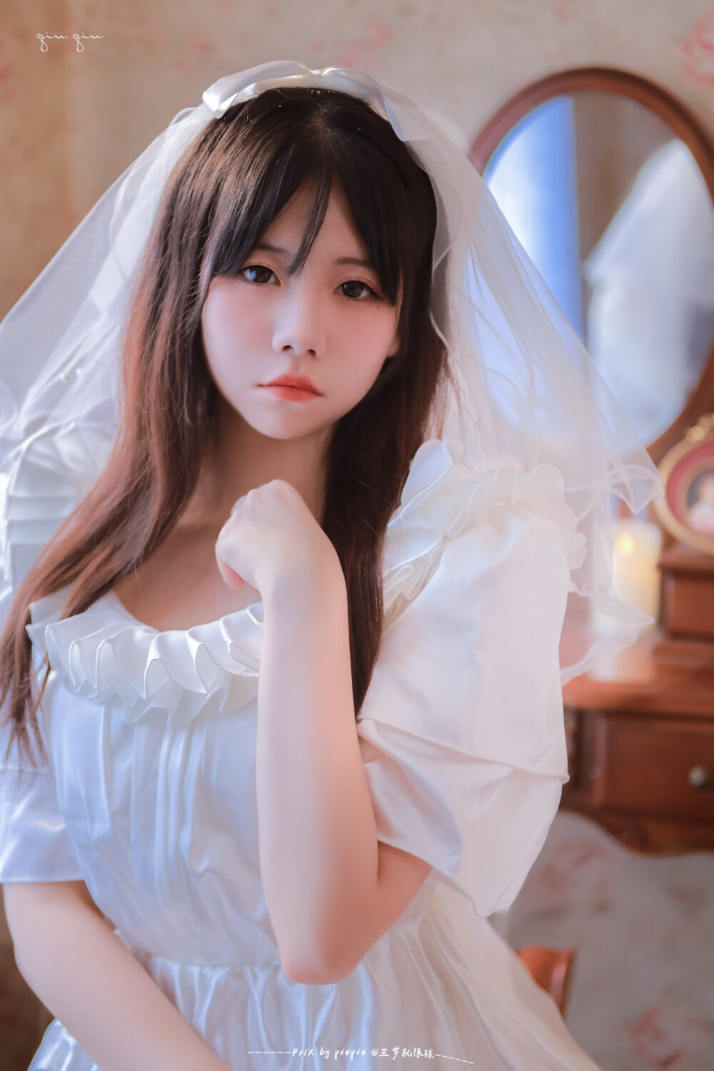  #婚纱写真 #法式复古
似乎拍了“婚纱照”，人生才完满了。
·
出镜:@汐尧_Courage
摄后:@三岁就很球
场地:@小安写真馆
#婚纱
#法式 #上海约拍 #复古婚纱 #复古婚纱写真 