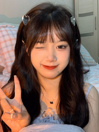 我整个爱住了～✨✨
拍照出片率贼高怎么拍都好看
温柔又有神 最近天天戴这副