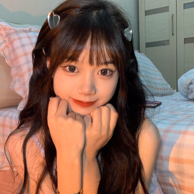 我整个爱住了～✨✨
拍照出片率贼高怎么拍都好看
温柔又有神 最近天天戴这副