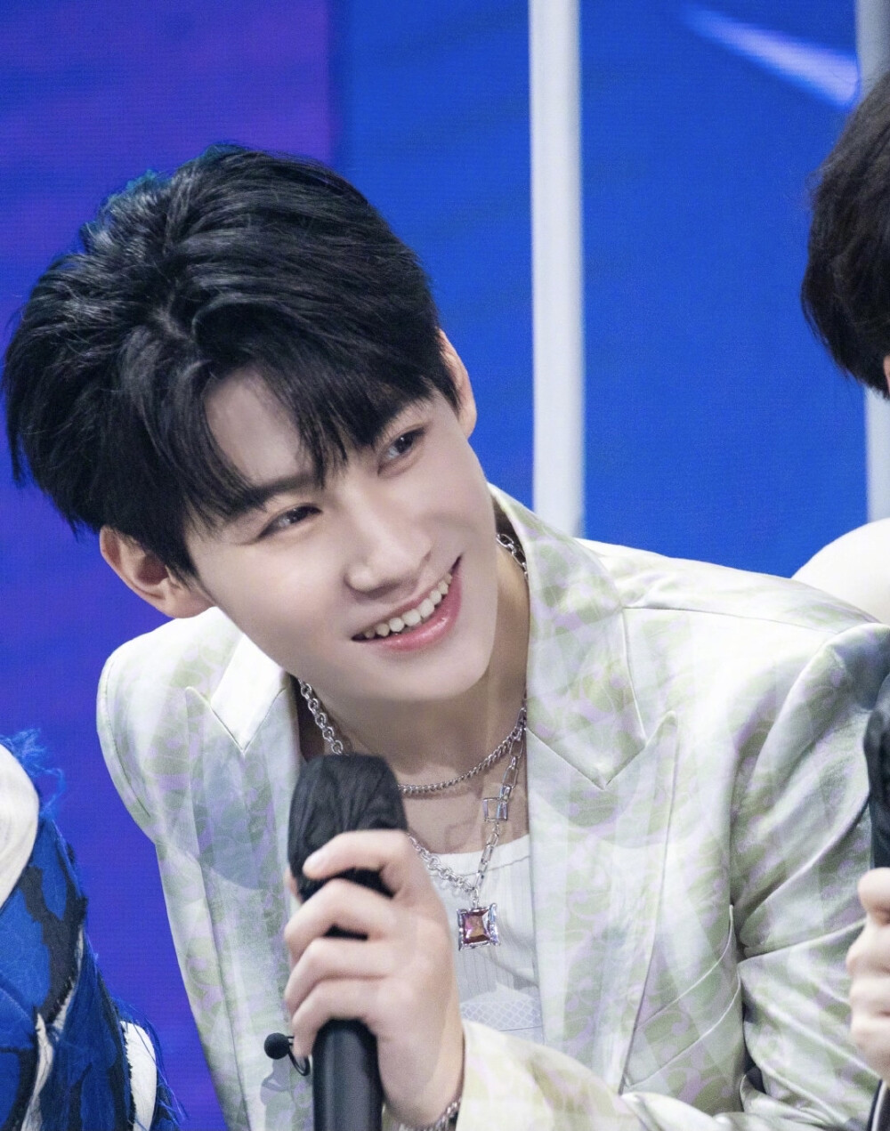 20210902 | 张真源 综艺剧照 你逆光而来 为舞台而生