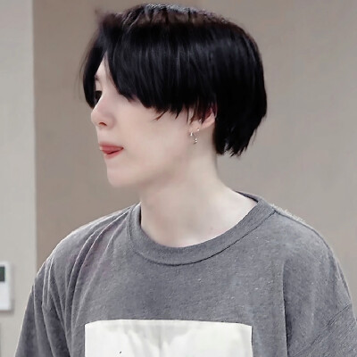 吾的名字 汝等皆知 /( * 大 吹 打 )
闵玧其 @DTownCat
原江常欢