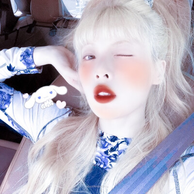 “想和欧尼谈恋爱”
♢金泫雅
原陆西瓜
抱图dd点赞么么哒