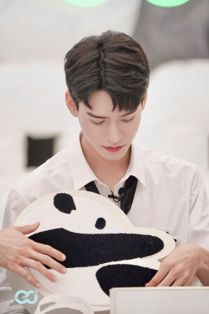 龚俊

©Breath·龚俊·1129