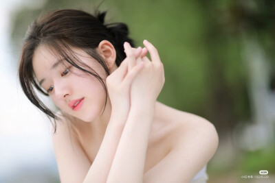 绝美露露子。(侵权删)