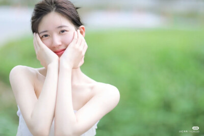 绝美露露子。(侵权删)