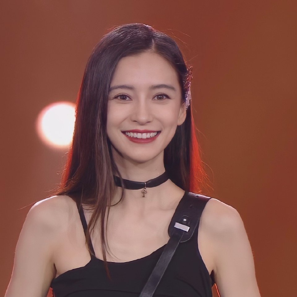 【侵权删】这里是Angelababy（杨颖）的美图啦~可甜可盐可飒你值得拥有哦！
我在豆蔻年华遇见你，想要陪你好多好多年。（图源很广，带水印，只是个人集baby美图）