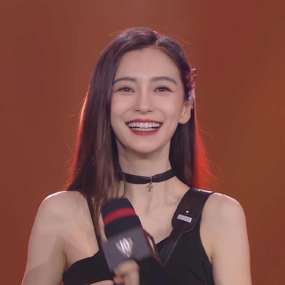 【侵权删】这里是Angelababy（杨颖）的美图啦~可甜可盐可飒你值得拥有哦！
我在豆蔻年华遇见你，想要陪你好多好多年。（图源很广，带水印，只是个人集baby美图）