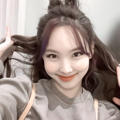 nayeon
林娜琏