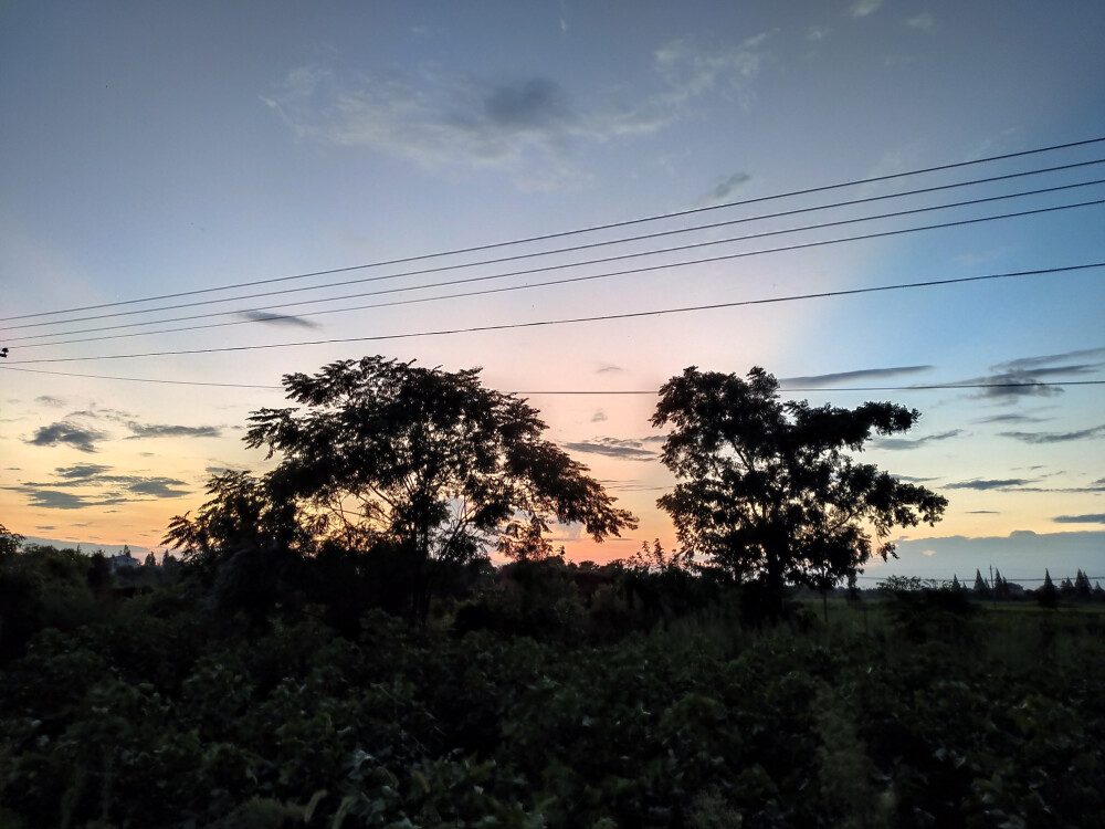 近夜间的景象