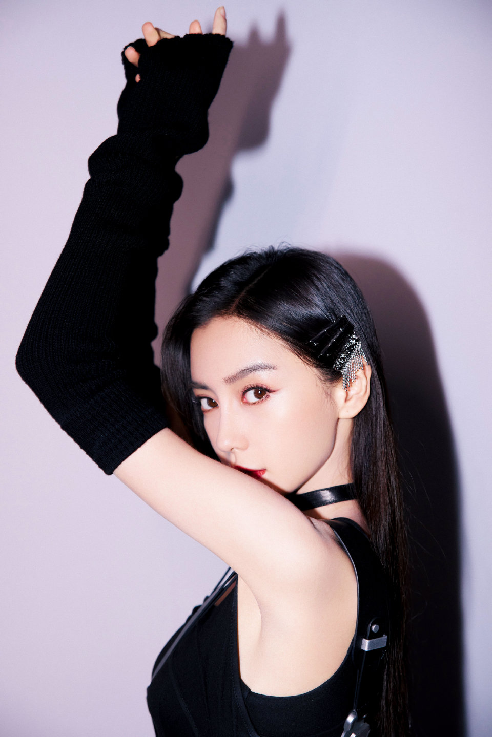 【侵权删】这里是Angelababy（杨颖）的美图啦~可甜可盐可飒你值得拥有哦！
我在豆蔻年华遇见你，想要陪你好多好多年。（图源很广，带水印，只是个人集baby美图）