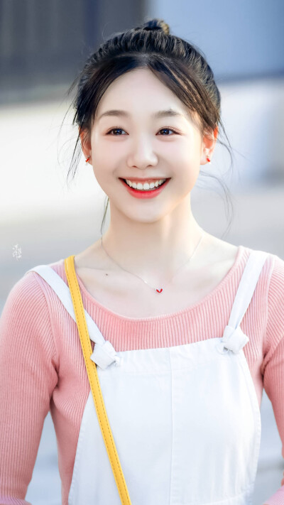 暗格里的秘密 | 丁羡 | 徐梦洁
cr:凉荔汽水