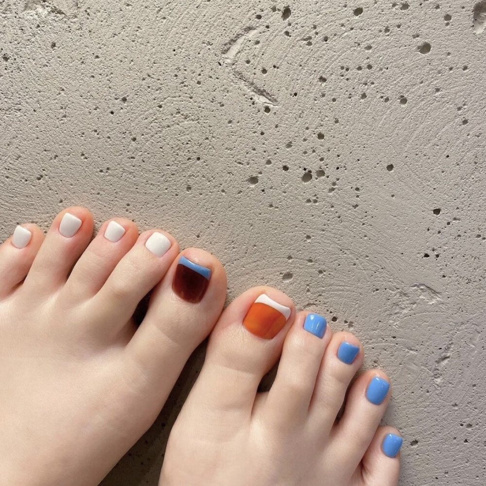 脚指甲们