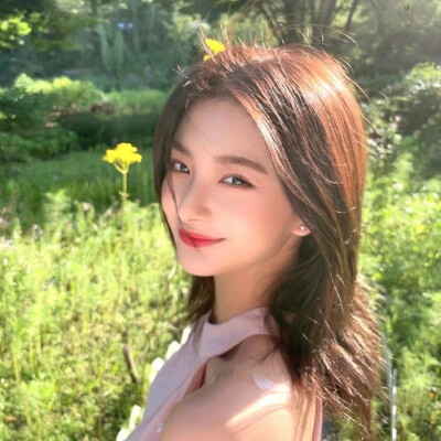 .“或许，我们都应该学会接受，喜欢的人不一定喜欢自己吧”